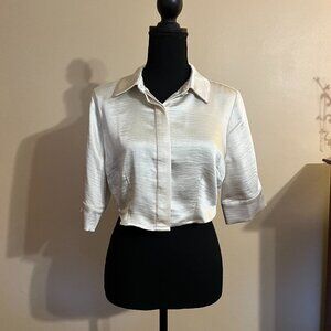 Forever 21 Silky Satin Cream Short Sleeve Collared Button Down Crop Top